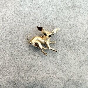 Vintage Signed Boucher Rare Gold Tone With Black Eyes Chihuahua Dog Pin Brooch
